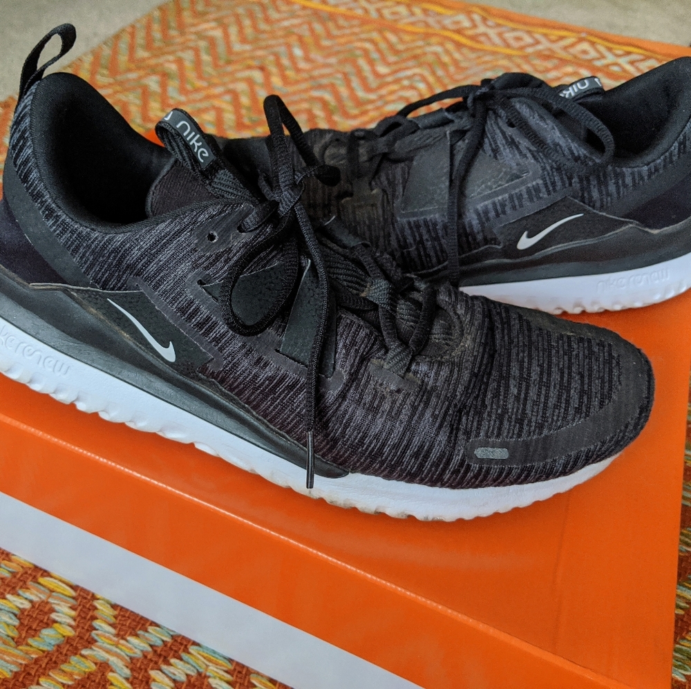 Men's Nike Renew running shoes in great shape
